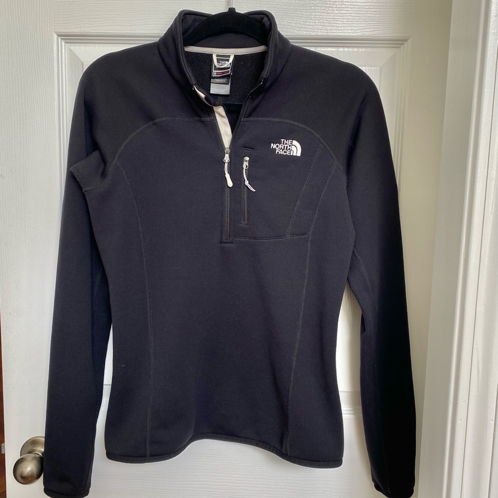 The North Face Women’s black Summit Series Polartec half zippered fleece Sz S